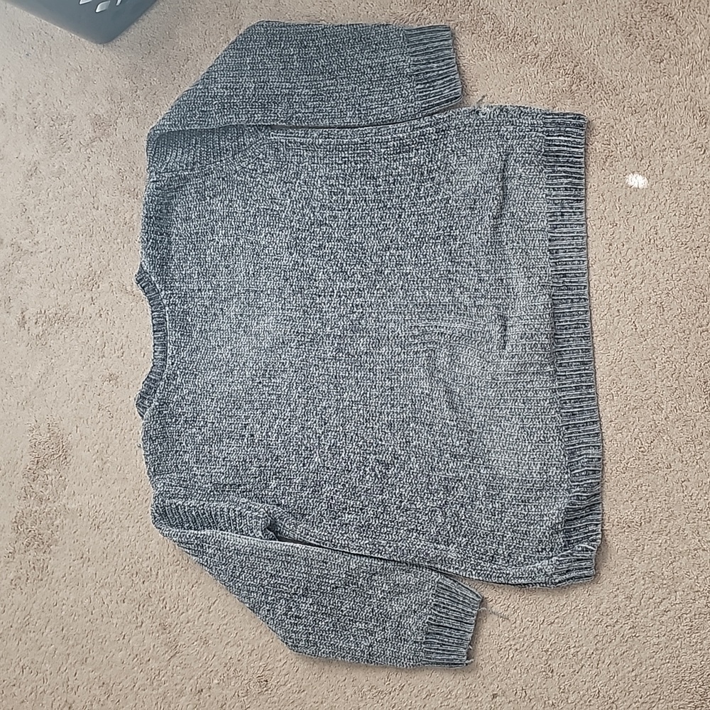 Gray sweater - Picture 7 of 7